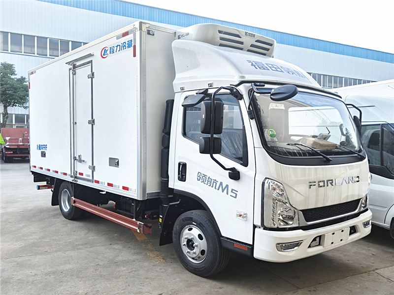 福田領(lǐng)航M5冷藏車